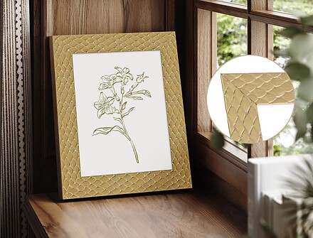 Sustainable interior decoration: Picture frames made from recycled EPS