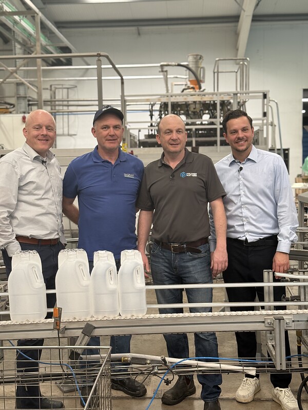 EREMA and Lindner Washtech on a joint visit to Polymer Matters in Ireland. The photo shows (from the left): Clemens Kitzberger (EREMA), Patrick Cunningham (Strathroy Dairy), Michael Cunningham (Polymer Matters), Marcel Willberg (Lindner Washtech).  