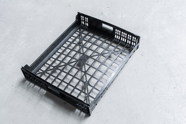 The bread tray from Chile is known for its environmental friendliness, durability and traceability. Since 2023, it's been produced using recycled plastic from ocean waste in southern Chile. 